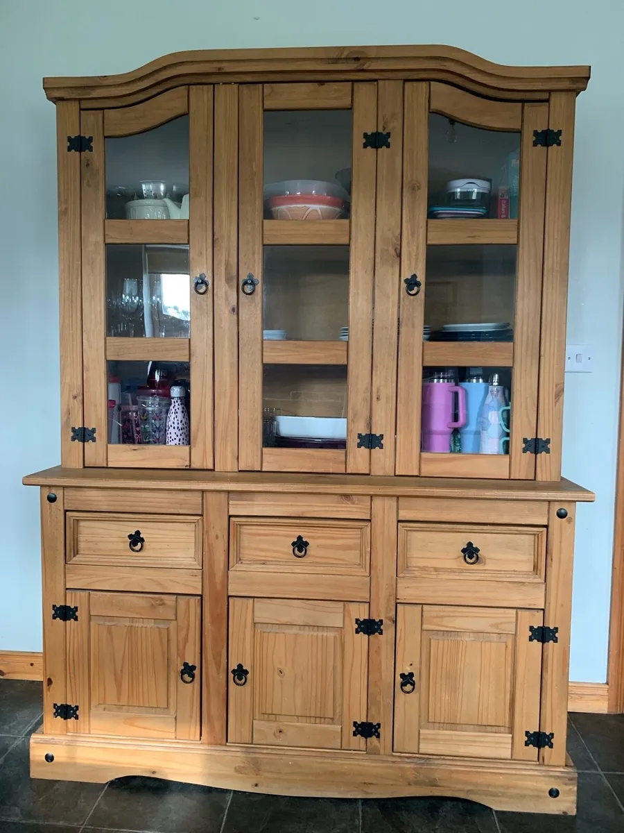 Kitchen dresser