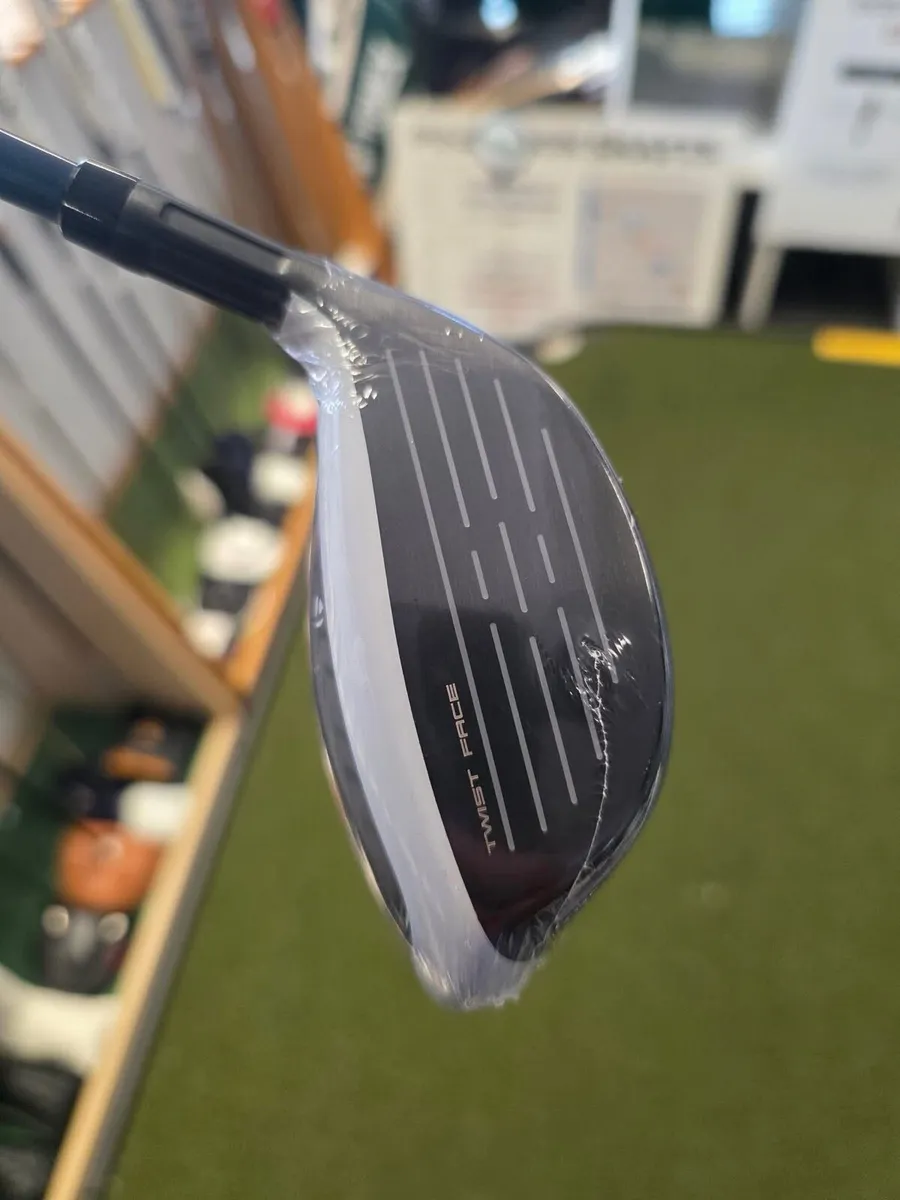 Brand New Taylormade Sim2 Max 7 Wood - Image 4