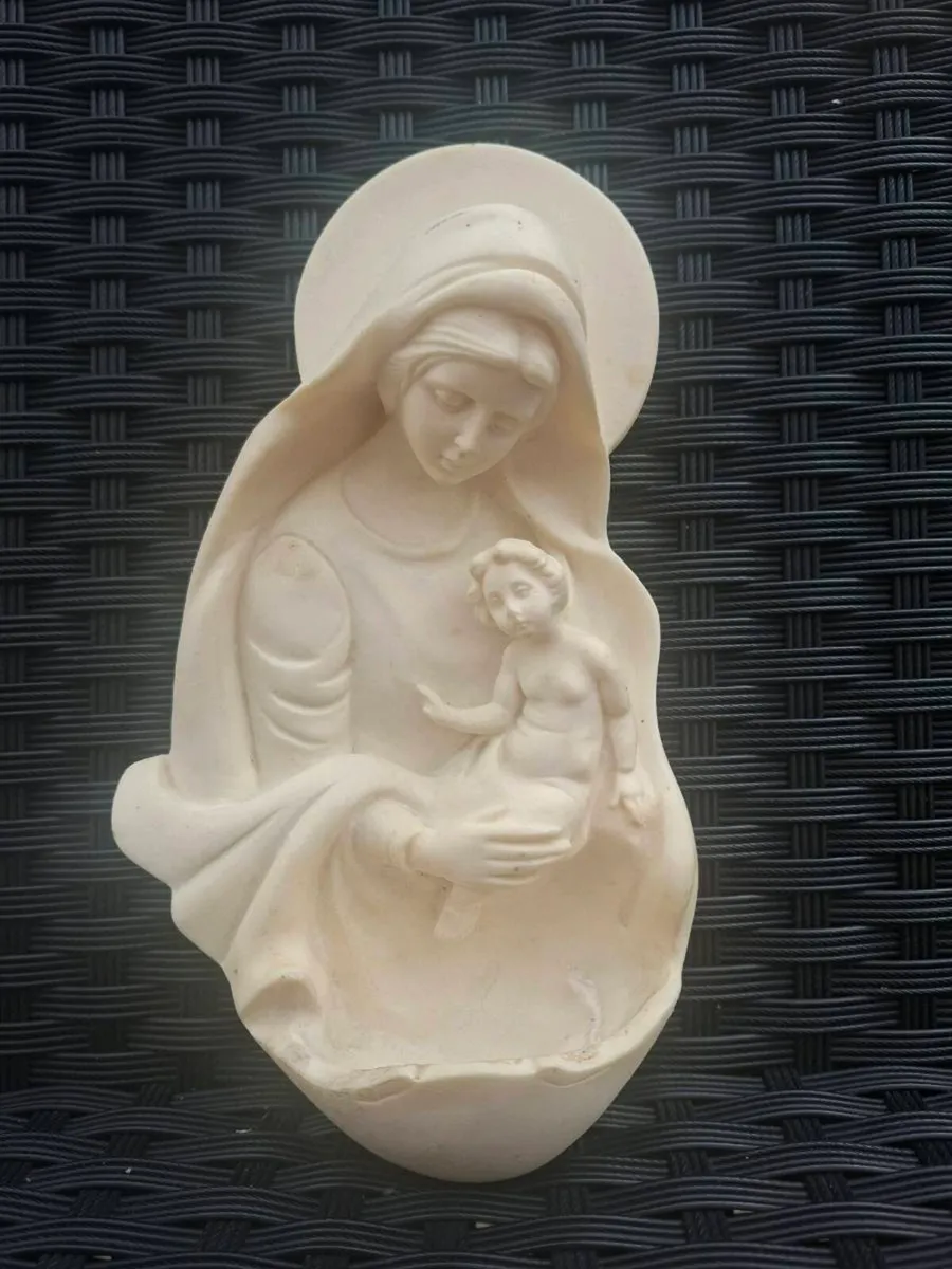 Lovely Vintage Italian Holy Water Font - Image 2