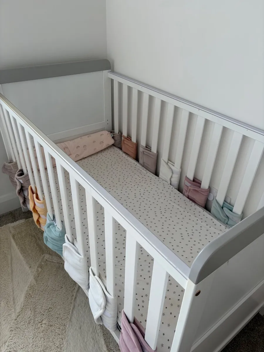 Cot - Image 1