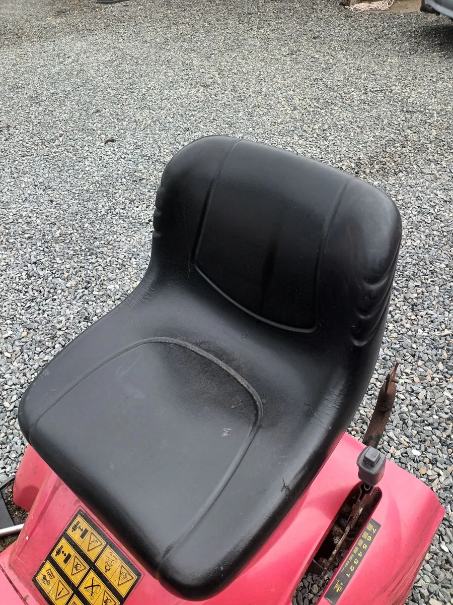 Lawnmower Seats - Image 3