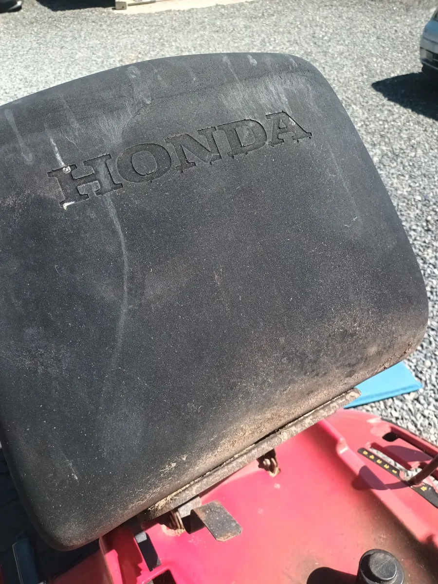 Lawnmower Seats - Image 4