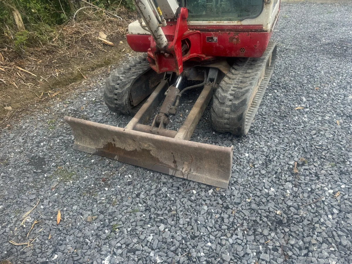 Mini digger Takeuchi tb125 - Image 3