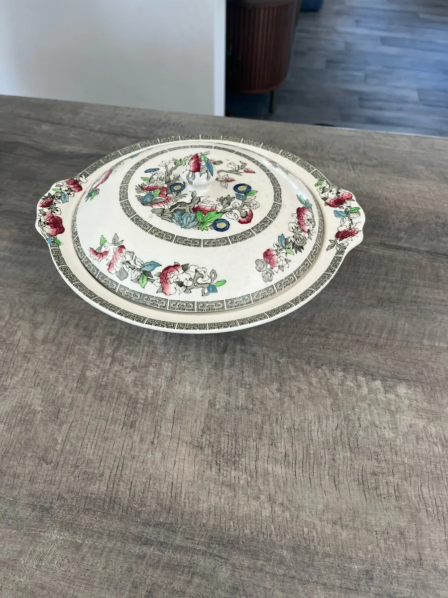 Vintage crockery - Image 4
