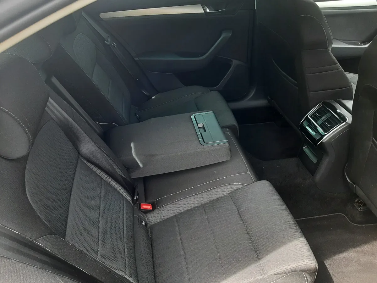 SKODA SUPERB DSG AUTOMATIC 2019 2.0 TDI - Image 3