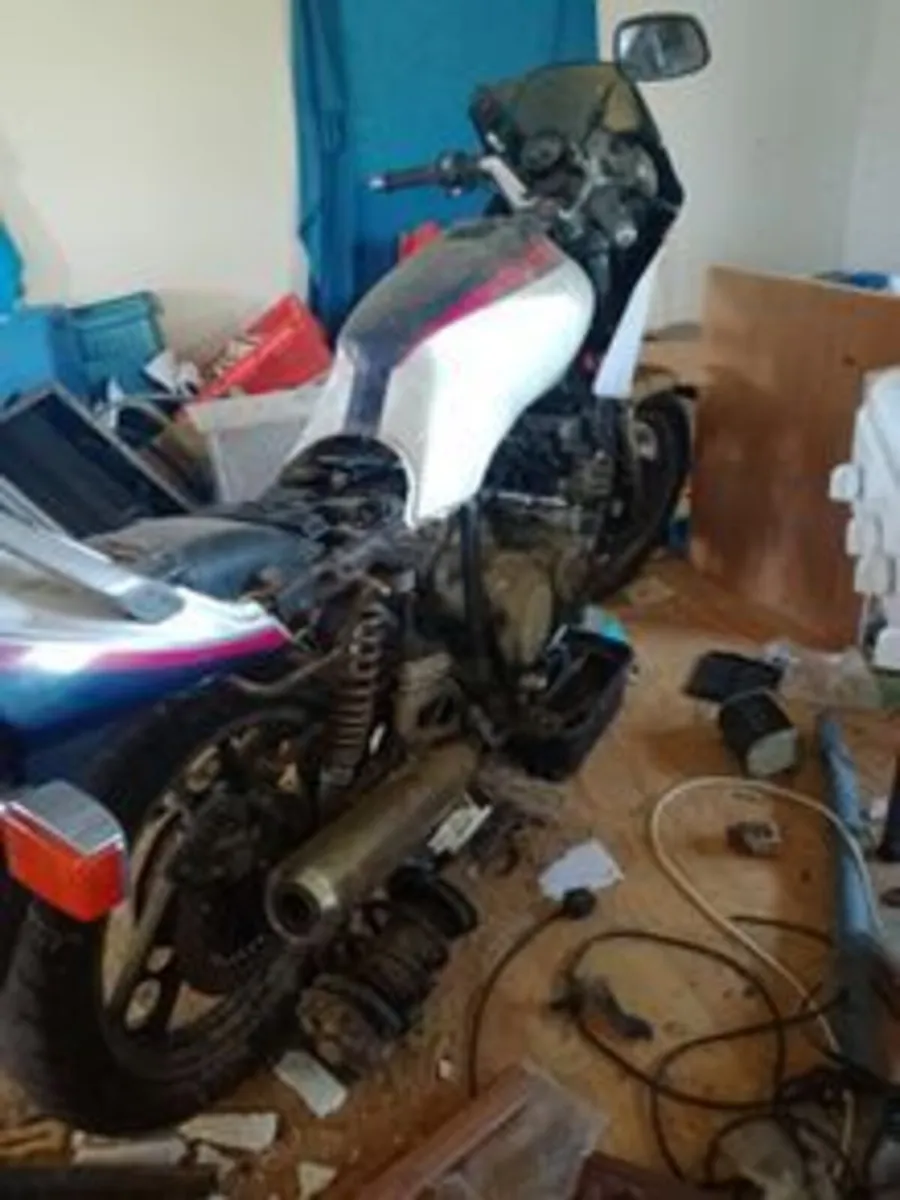 1984/5 Yamaha FJ750 (Shafty) - Image 1