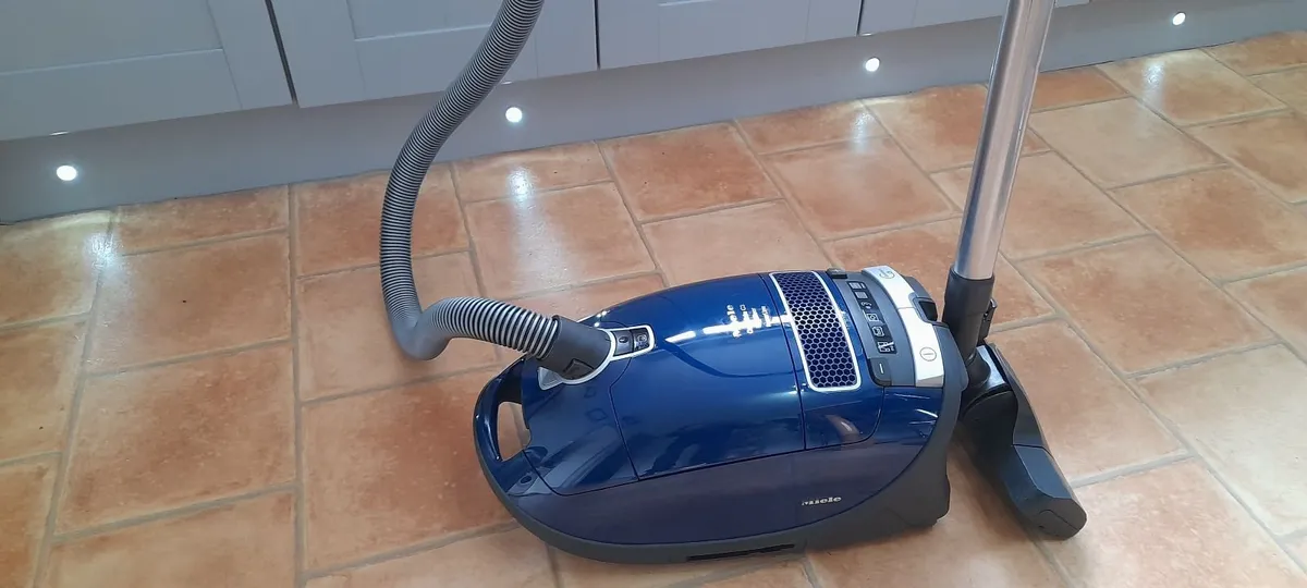 Miele vacuum/Hoover cleaner - Image 1