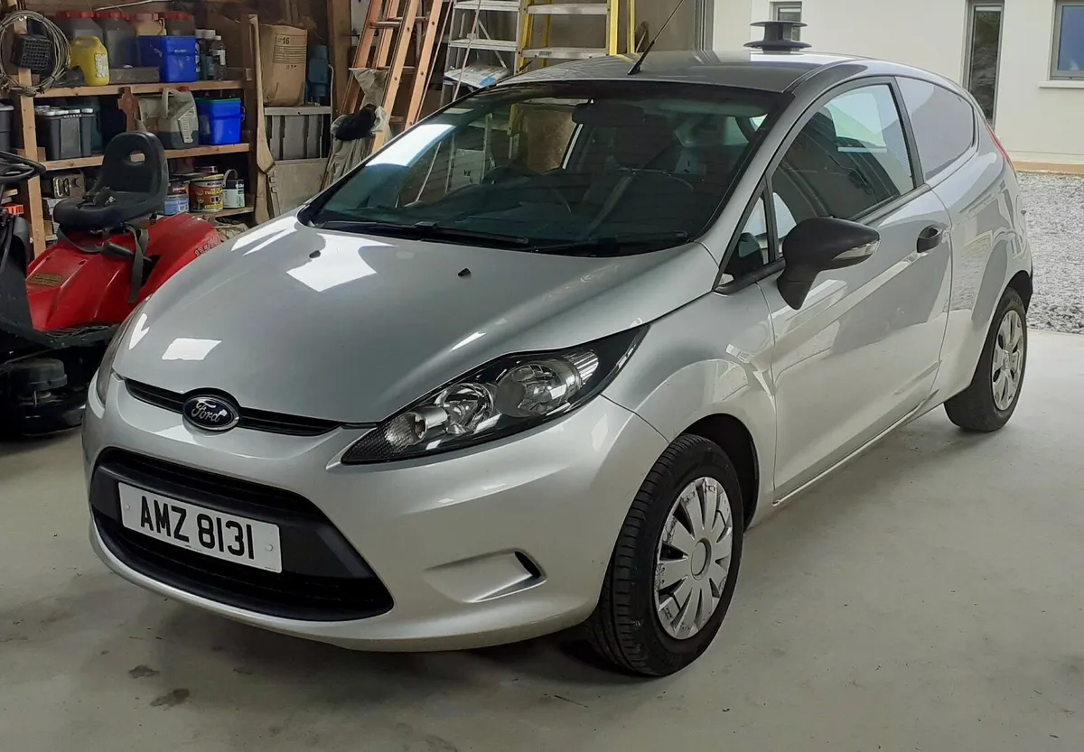 Ford Fiesta VAN 1.6 TDCI 2012 - Image 2