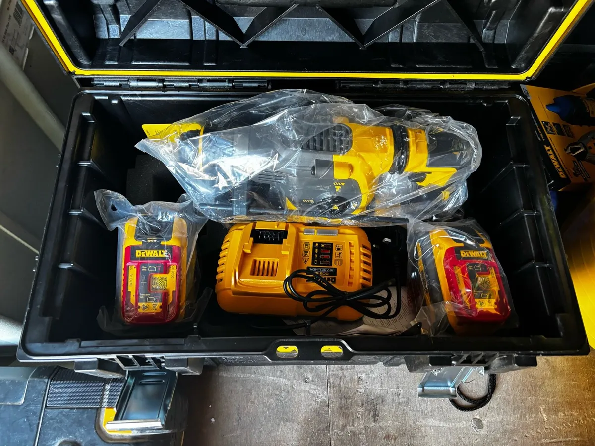 Dewalt SDS drill - Image 2