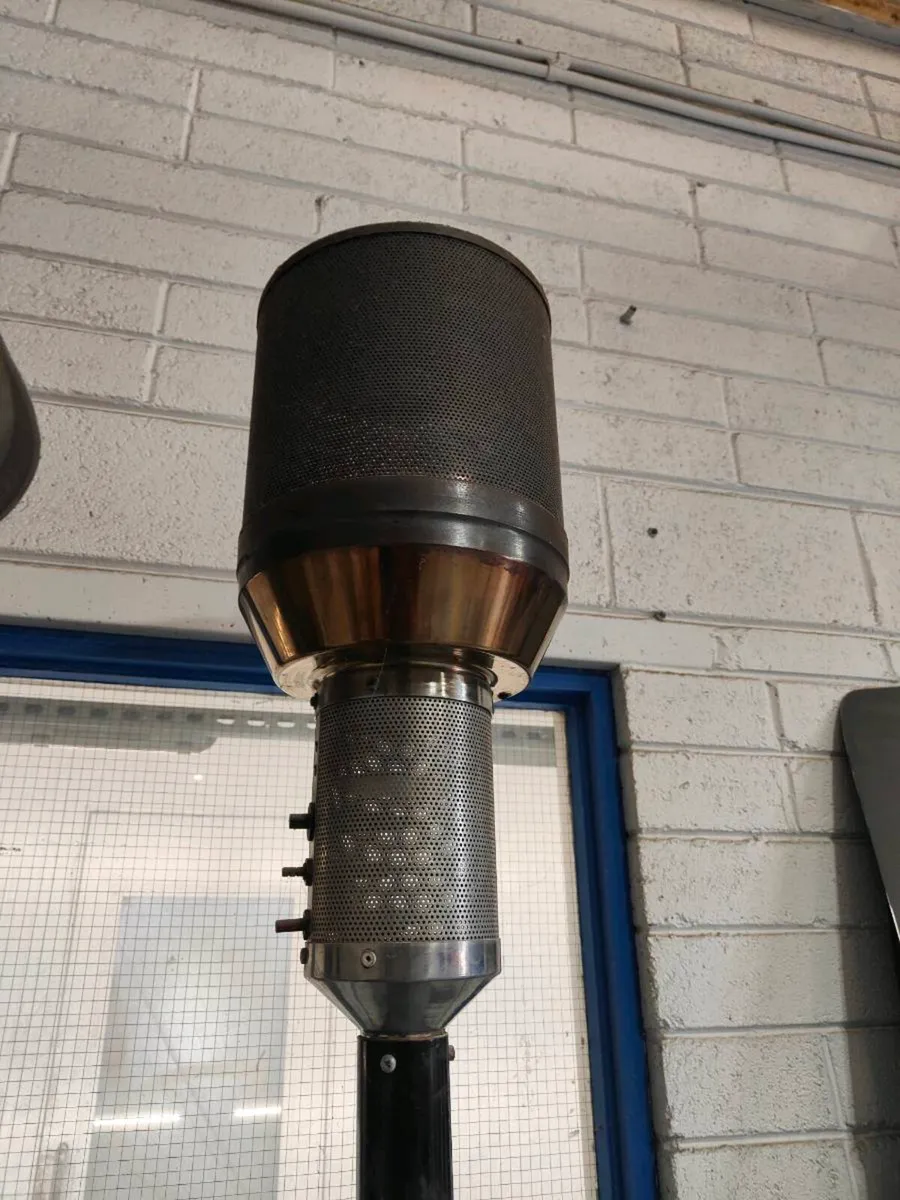 Garden and patio gas heaters. One top is lost - Image 3