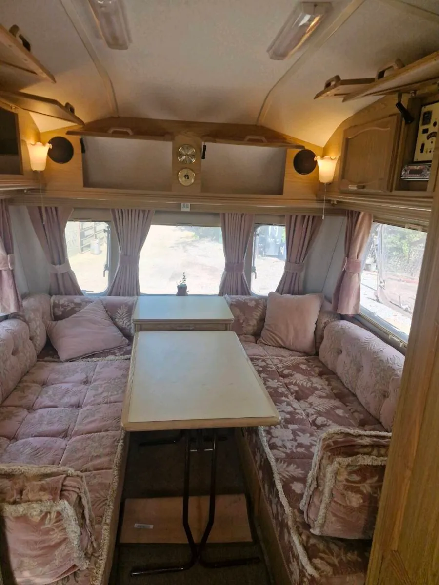 Caravan - Image 4