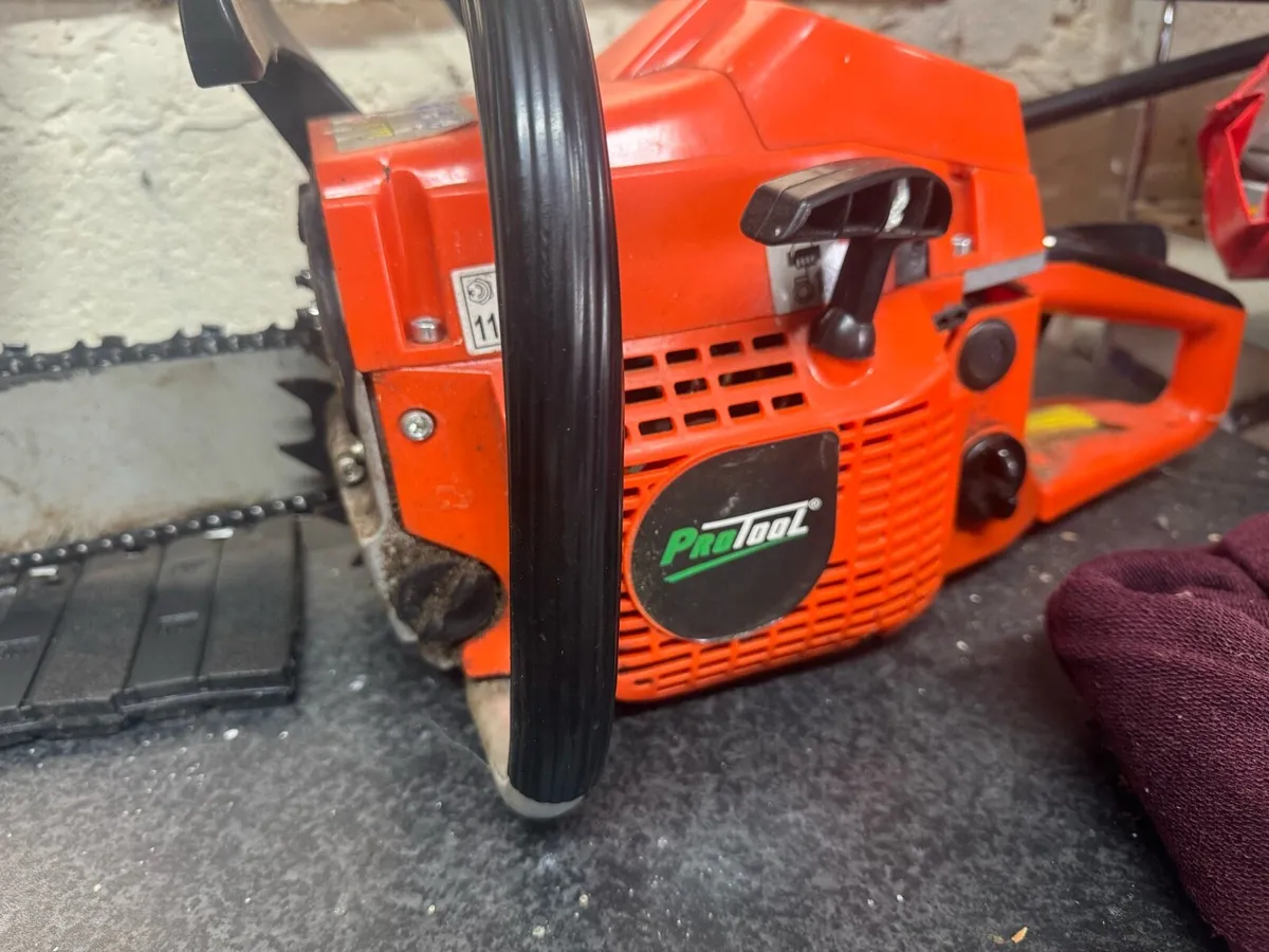 Chainsaw Protool - Image 1