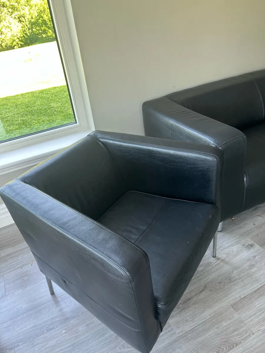 Couch - Image 2