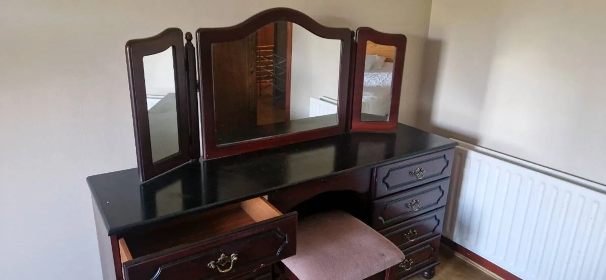 vanity unit with mirror & stool - Image 1