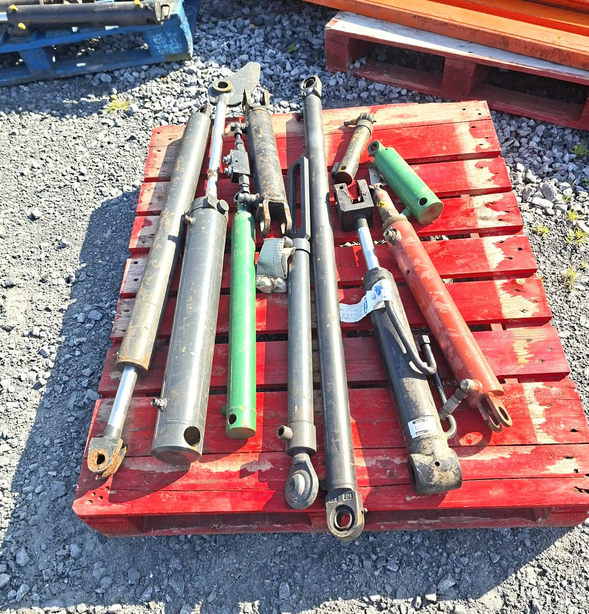 HYDRAULIC RAMS - Image 2