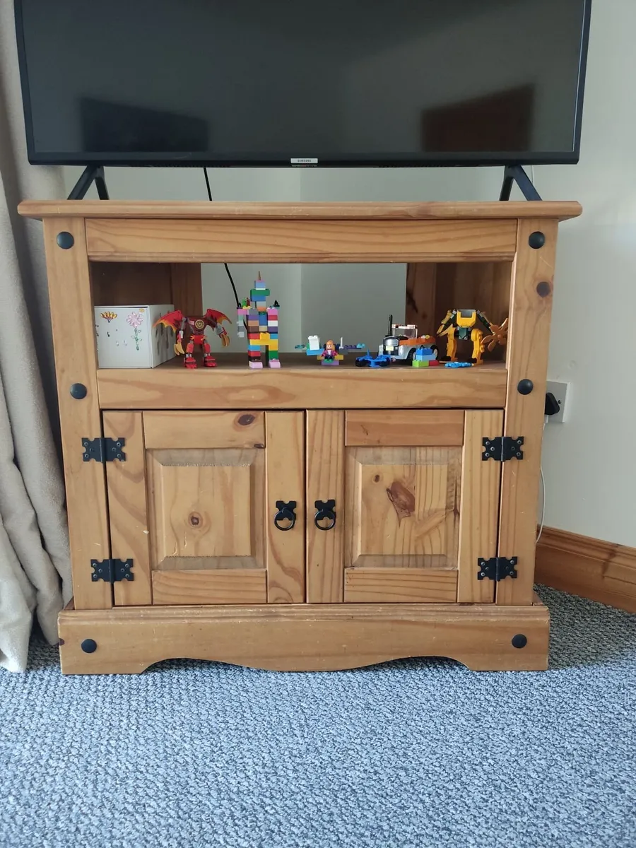 TV stand (Corona) - Image 1