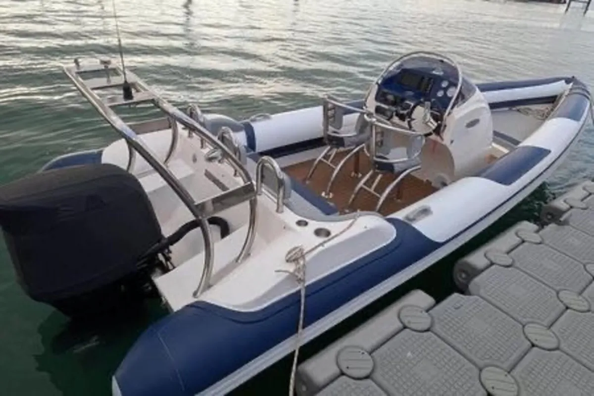 2009 Renegade 720 175hp Suzuki (7.5m RIB) - Image 2