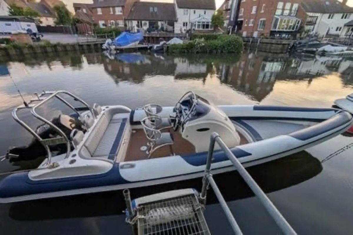 2009 Renegade 720 175hp Suzuki (7.5m RIB) - Image 3