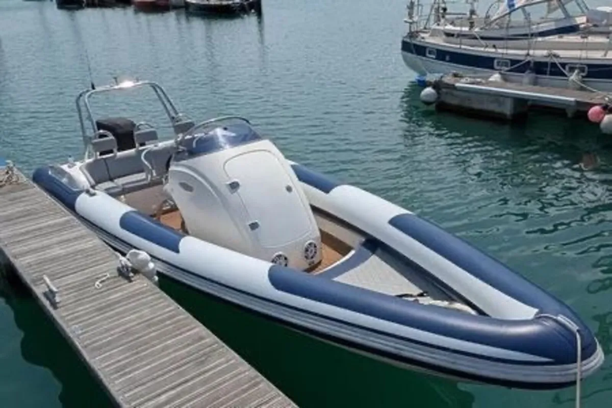 2009 Renegade 720 175hp Suzuki (7.5m RIB) - Image 1