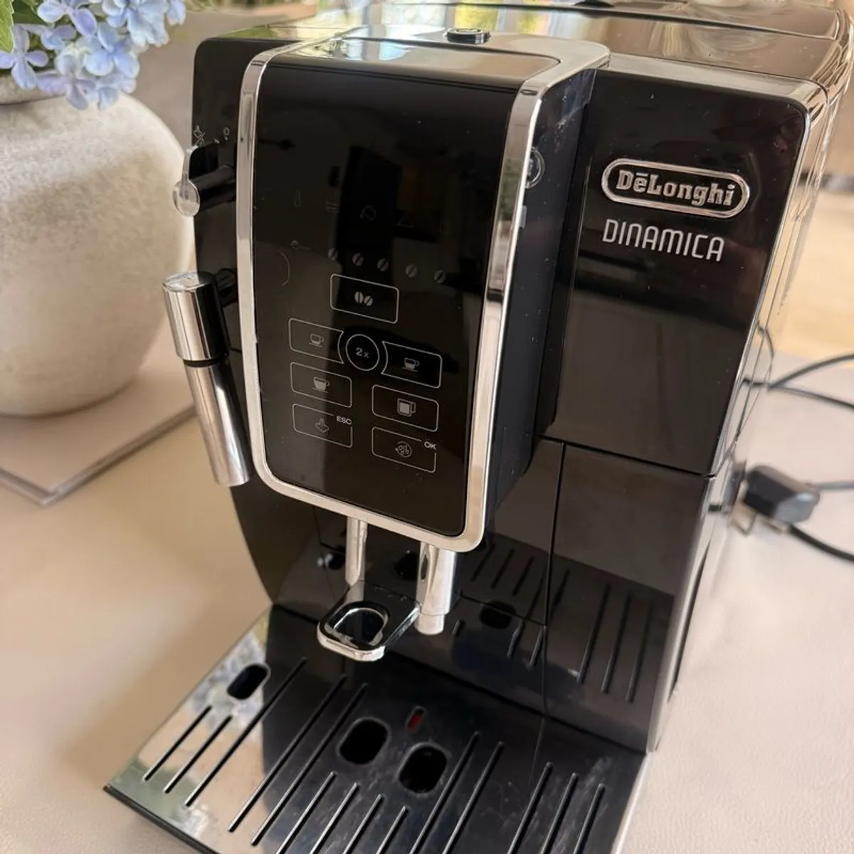 Delonghi DINAMICA coffee machine - Image 2