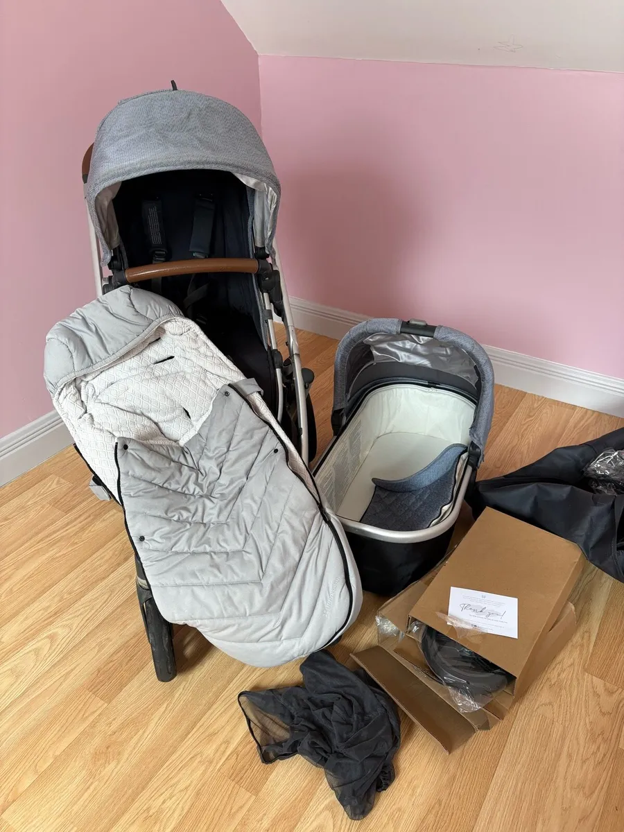 Uppababy Vista Bundle - Huge amount of extras incl - Image 1