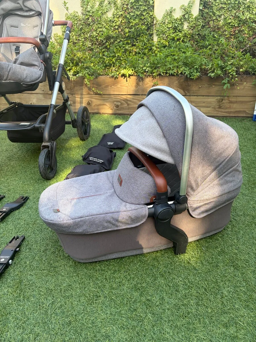 Silver Cross Wave Double buggy full travel system - Image 3
