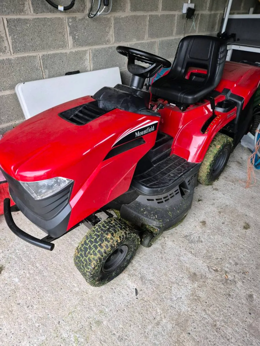 Ride on Lawnmower - Image 1
