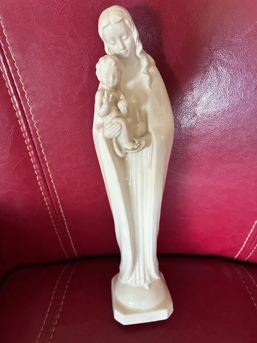 Goebel Madonna & Child Figurine - Image 1