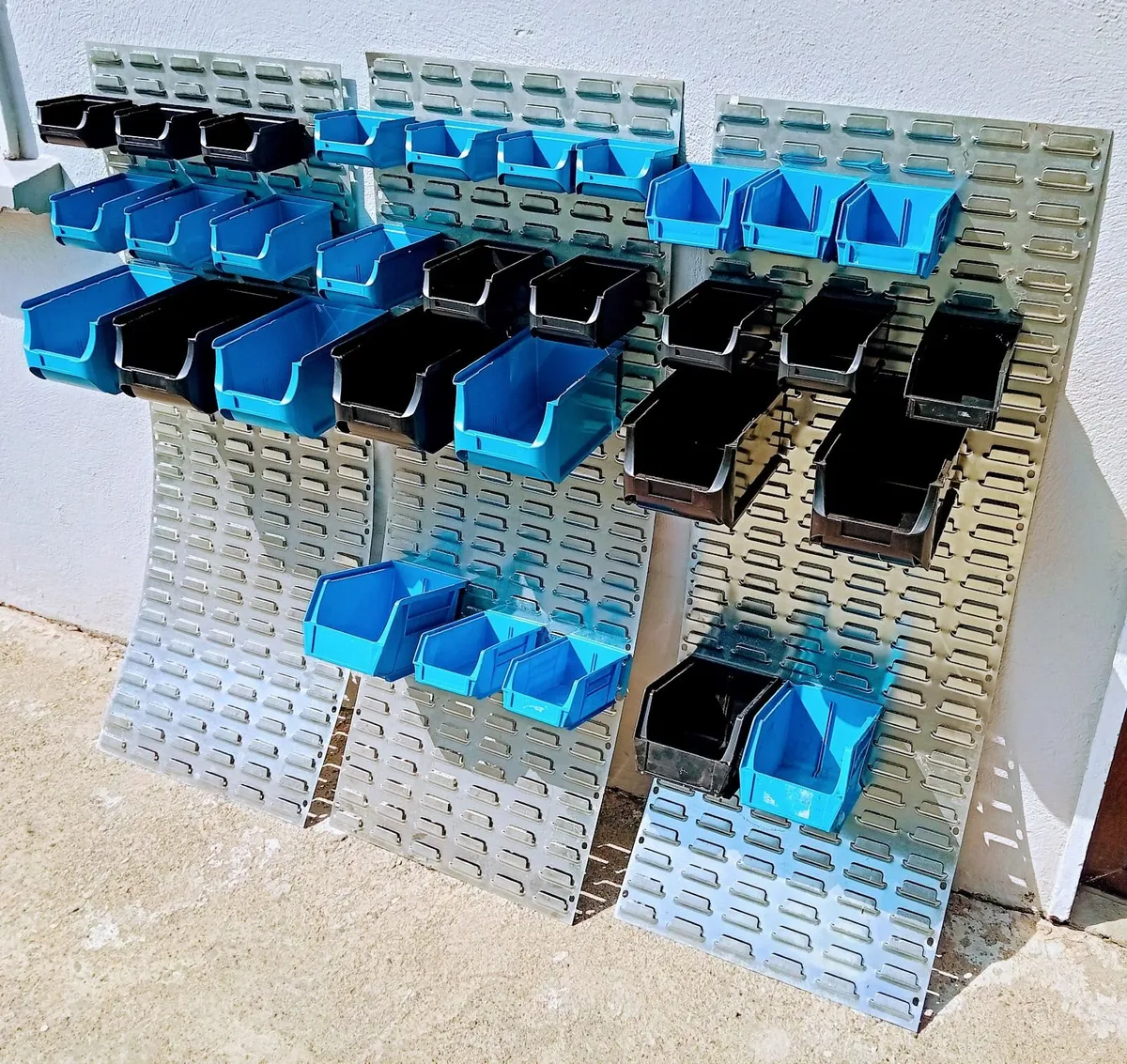 Louvred Panels & Bins