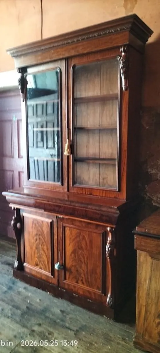 Victorian mahogany antique Bookcase - Image 2
