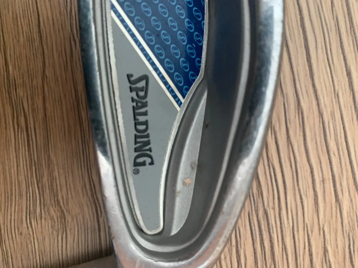 Child’s golf clubs and bag - Image 4
