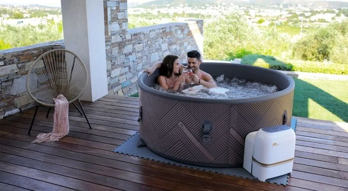 New Mspa Hot Tubs With Free Delivery - Image 4