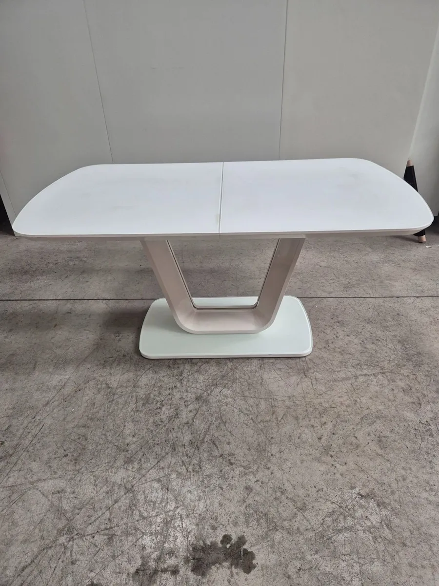 Dining table - Image 2