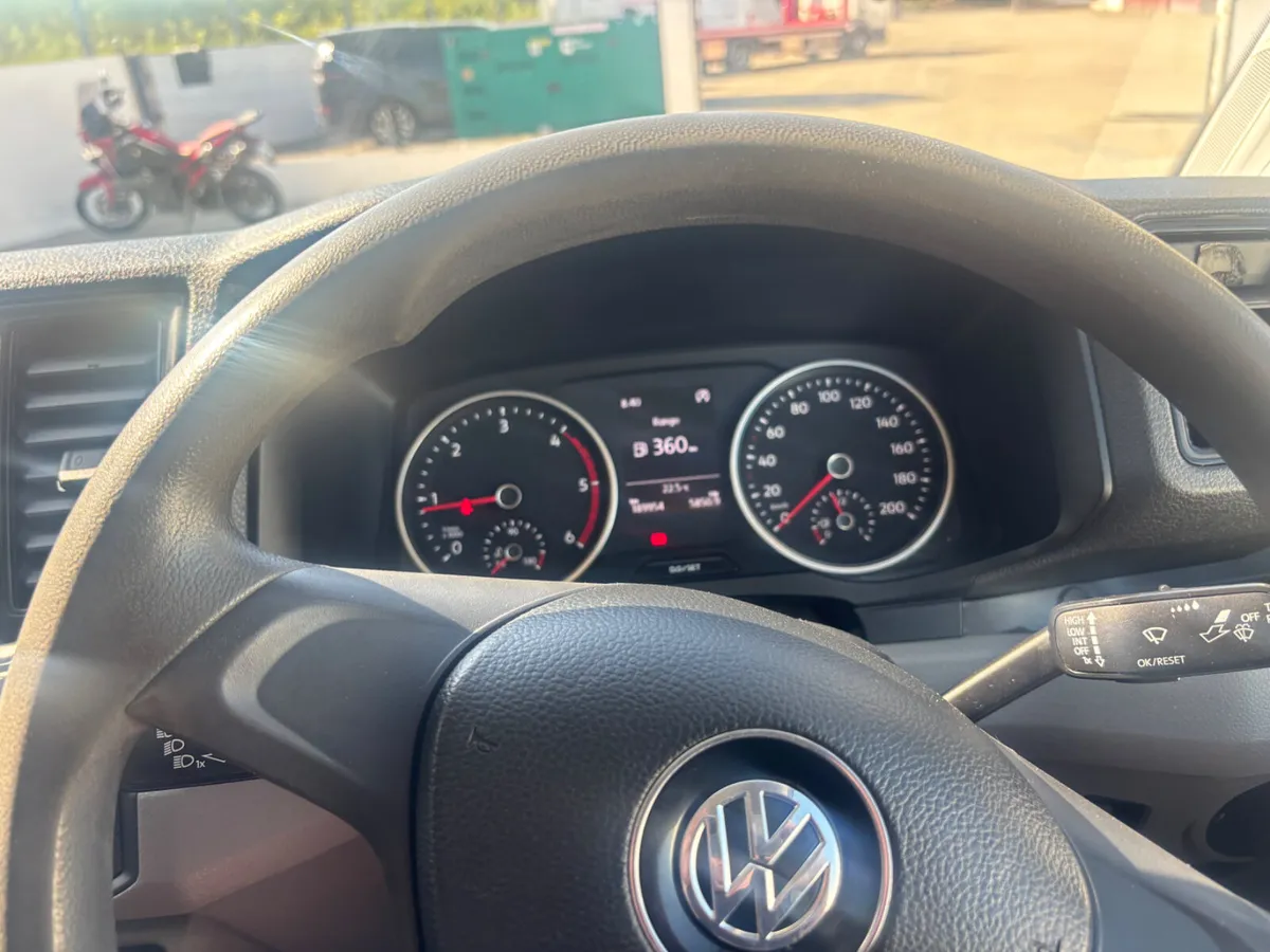Volkswagen Crafter 2021 - Image 3