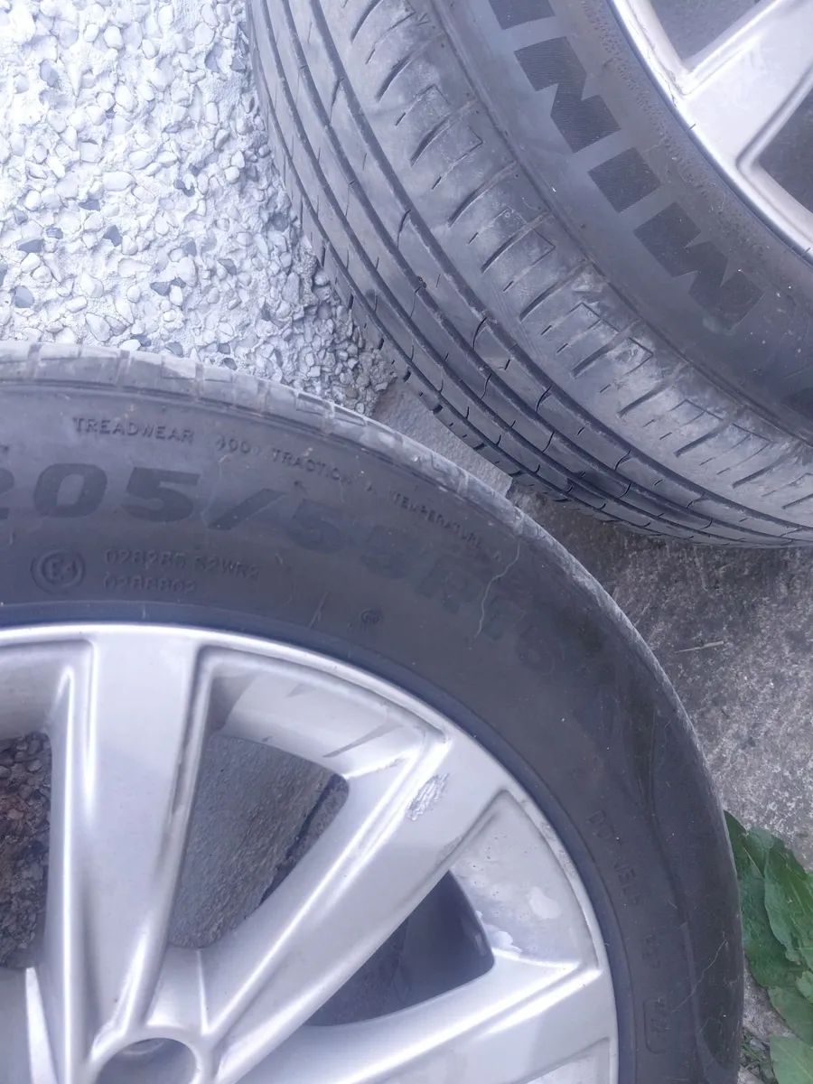 Car wheels - Image 1