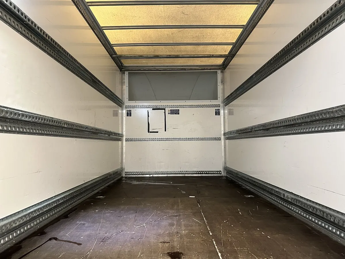 2022 Ford Transit Luton Box Van - Image 3