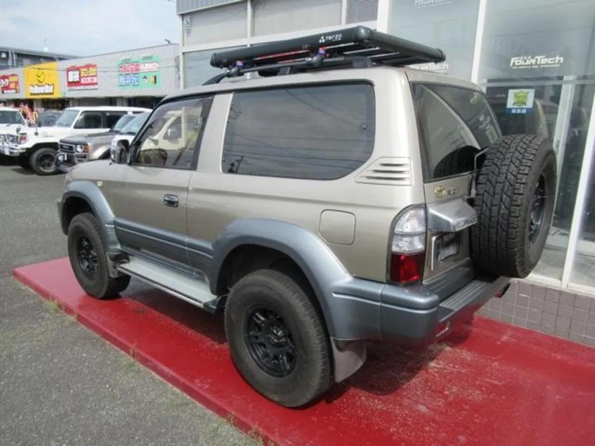 2002 Toyota Landcruiser SWB  3.0 Prado 2 seats - Image 4
