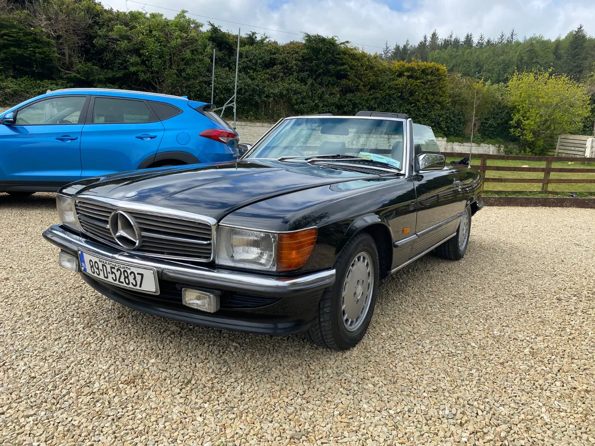 Mercedes-Benz SL300 R107 - Image 3
