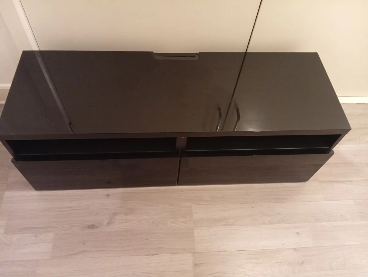 Modern Quality Glass Top TV Bench Unit 6months old - Image 1