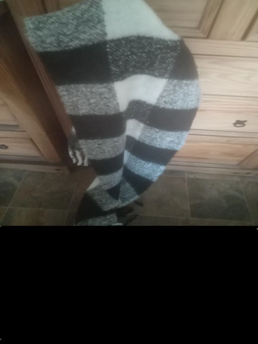 Ladies scarf new - Image 2