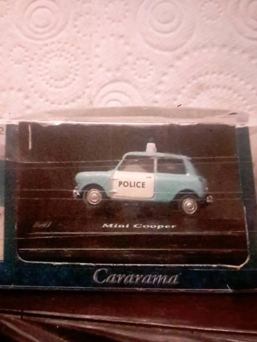 1-76 { 0/0 } SCALE DIE-CAST MODLES CARS &TRUCKS - Image 2