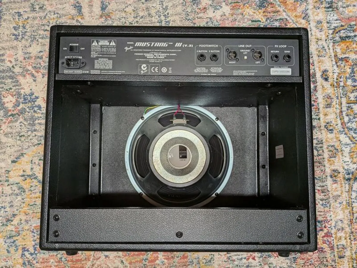 Fender Mustang 3 V2 Guitar Amp - Image 3