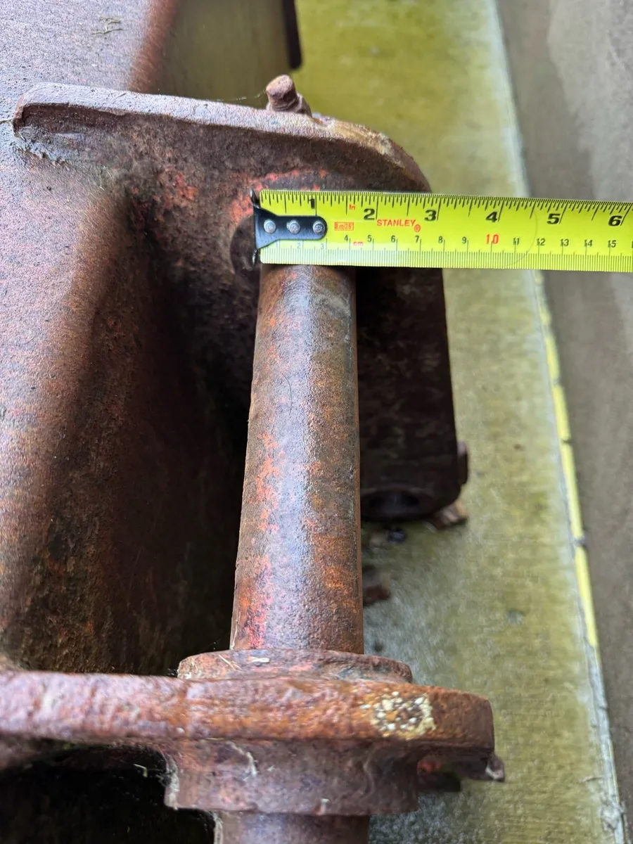Digger buckets on 45mm pins - Image 4