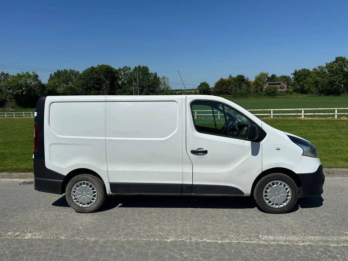 Renault Trafic 2016 Cvrt & Tax2/27 - Image 2