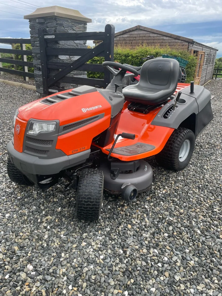 Husqvarna CTH174 lawnmower - Image 1