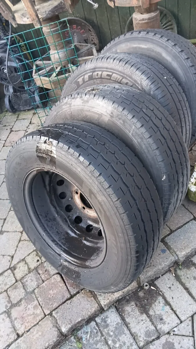 Renault master 192 wheels and tires - Image 1