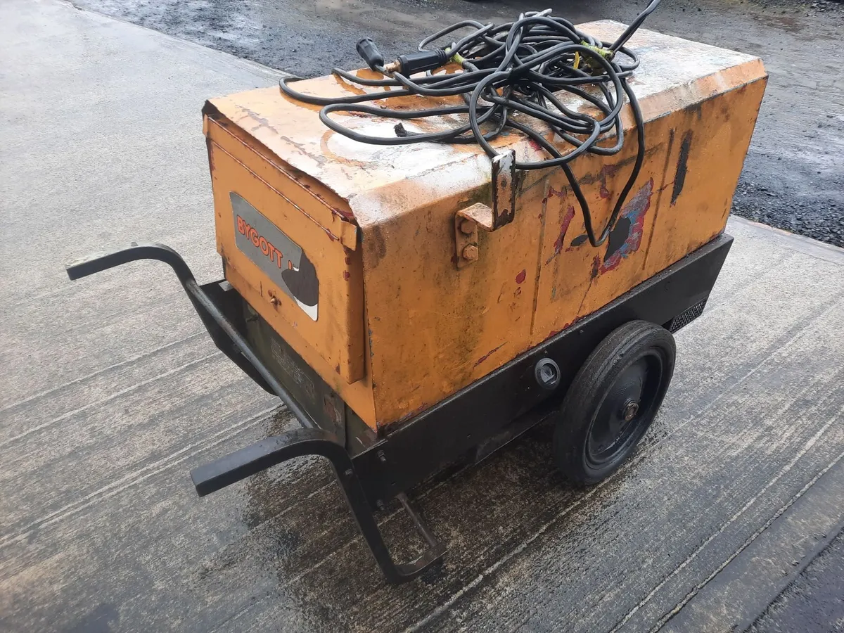 Diesel Generator and Welder - Image 4