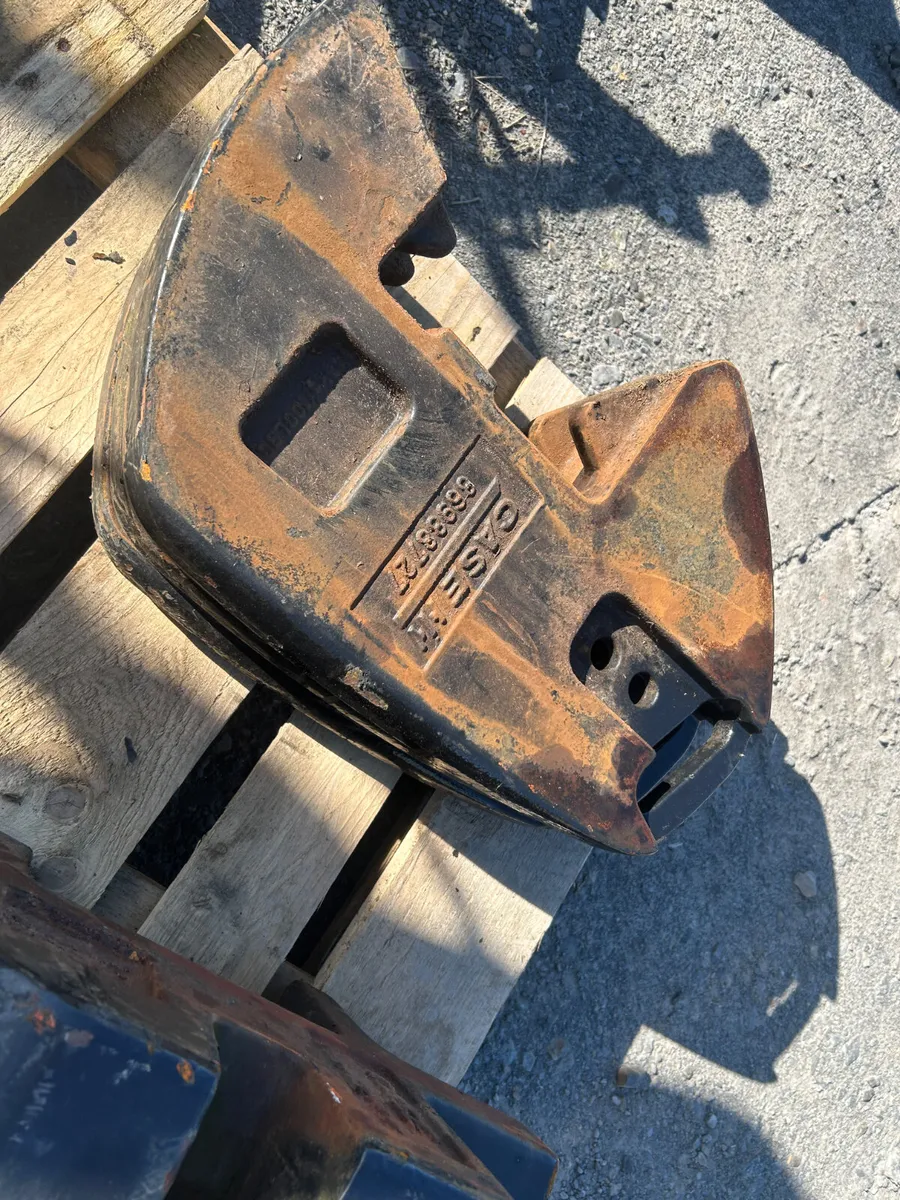 Case Maxxum,MX Front Weights - Image 4