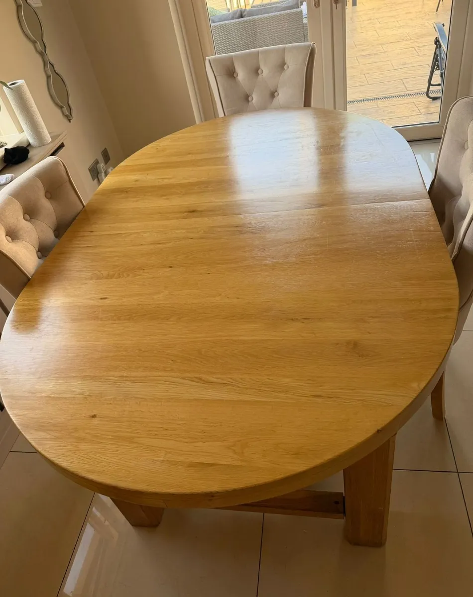 Solid Oak extending table - Image 3