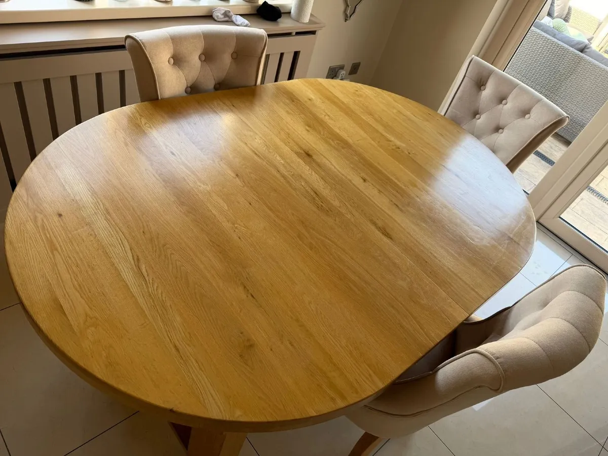 Solid Oak extending table - Image 4